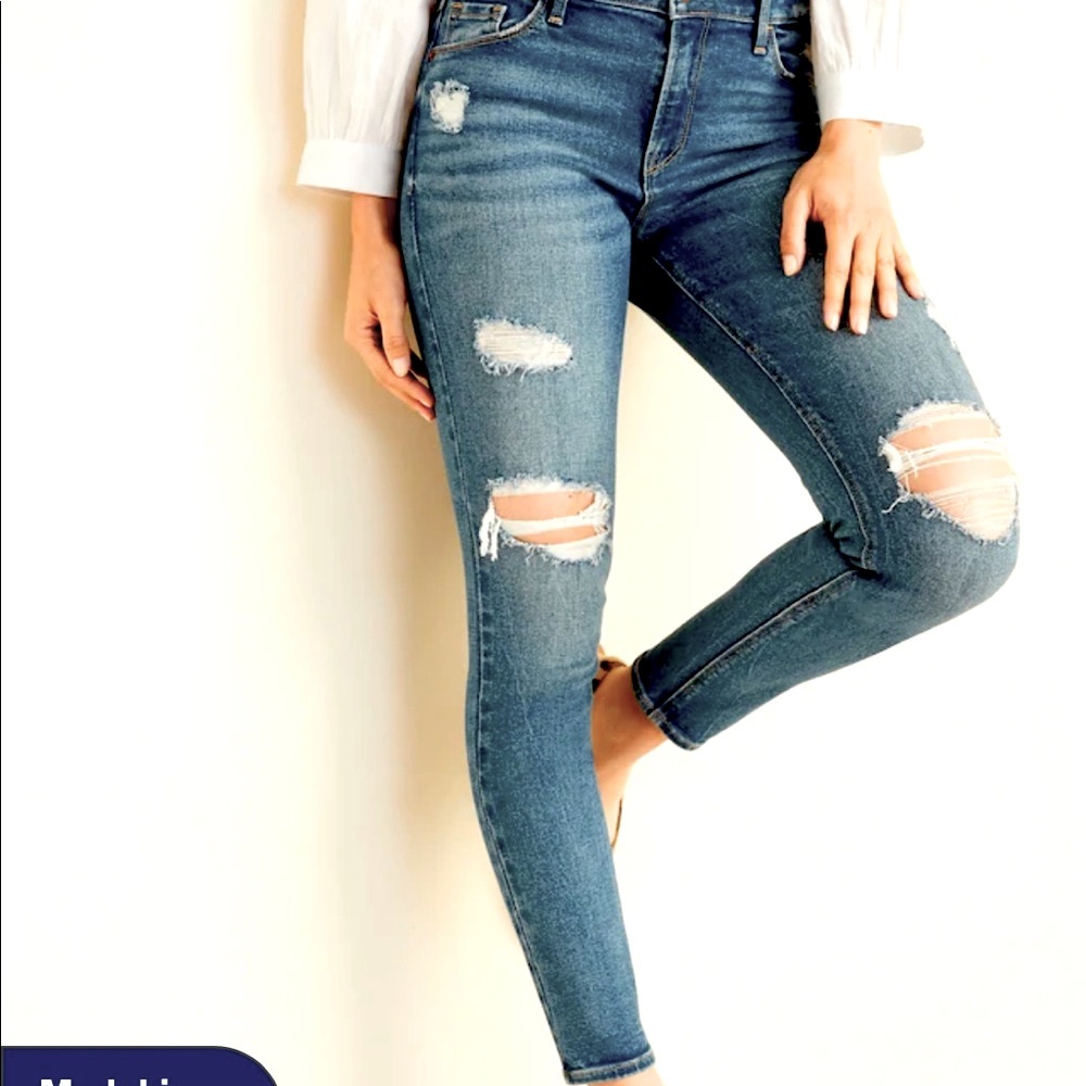 Old Navy Rockstar Mid Rise Distressed Skinny Jean